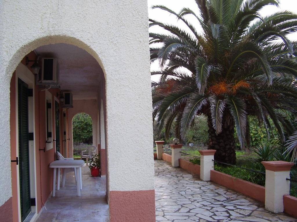Dixtia Apartments Agios Georgios Pagon Quarto foto